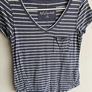 Short sleeve V-Neck